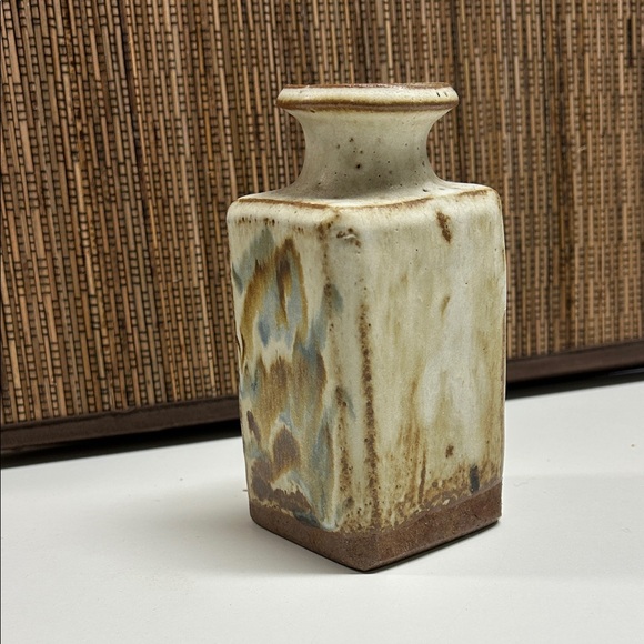 Artistic Ceramic Vase with Earthy Tones - Picture 3 of 5